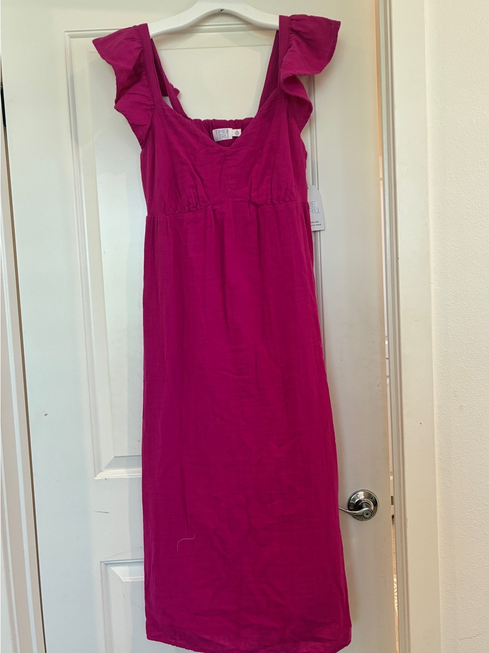 Time and Tru Fuchsia Ruffled Sleeve Dress